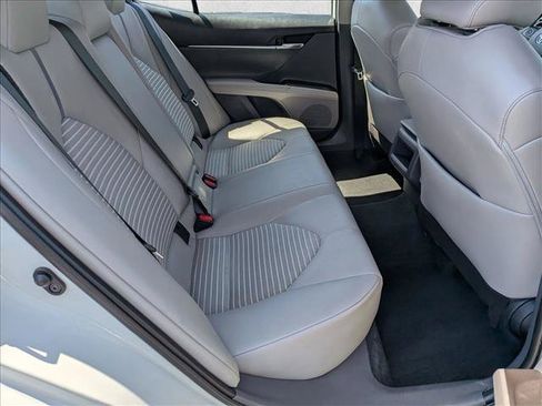 Used 2023 Toyota Camry SE FWD image 18