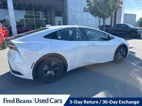 Used 2024 Toyota Prius Prime FWD image 5
