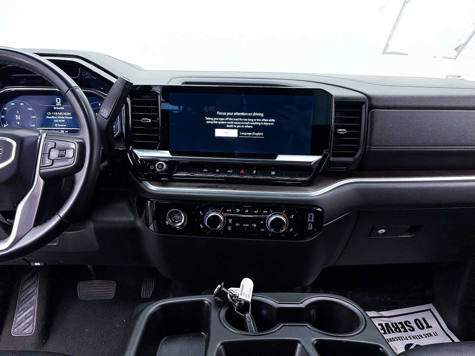 Used 2024 GMC Sierra 1500 SLT AWD/4WD image 8