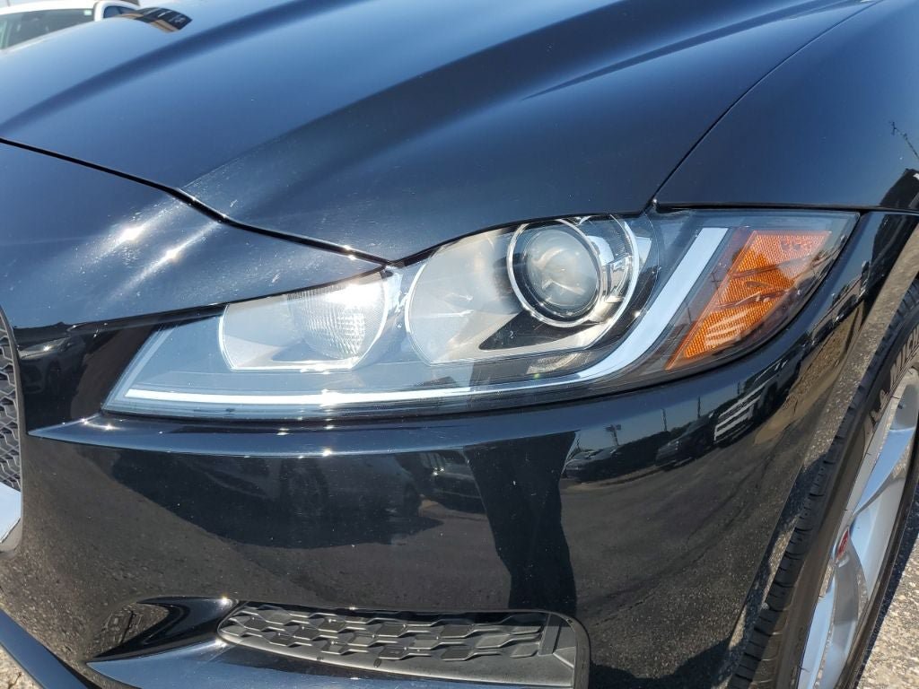 Used 2019 Jaguar F-PACE Premium AWD/4WD image 11