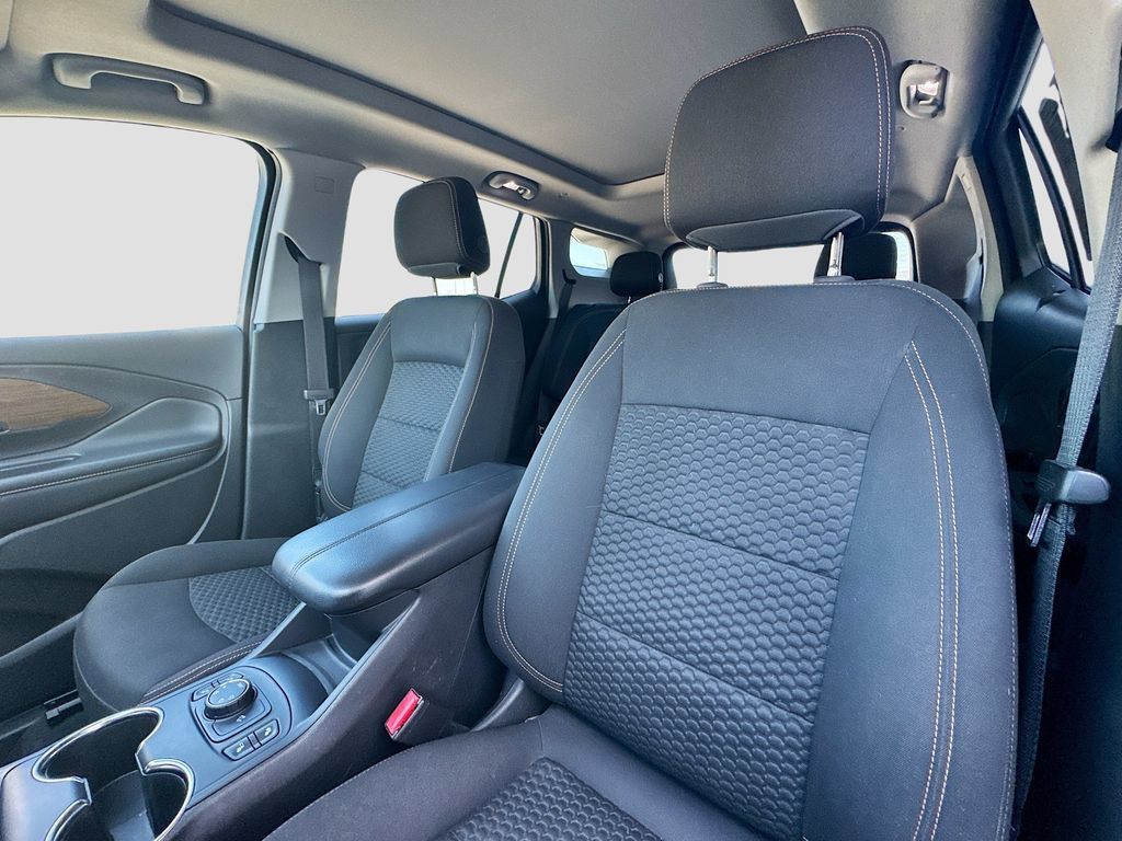 Used 2018 GMC Terrain SLE w/ Driver Convenience Package AWD/4WD image 21