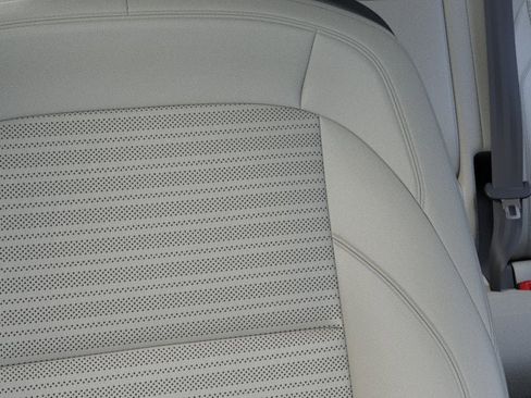 New 2026 Lincoln Nautilus Reserve AWD/4WD image 16