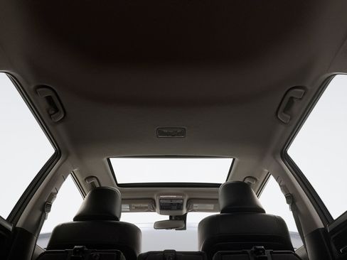 Used 2023 Toyota 4Runner Limited AWD/4WD image 18