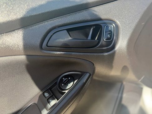 Used 2016 Ford Focus S FWD image 13