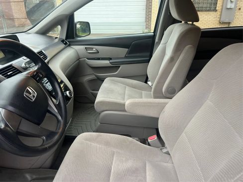 Used 2012 Honda Odyssey LX image 10