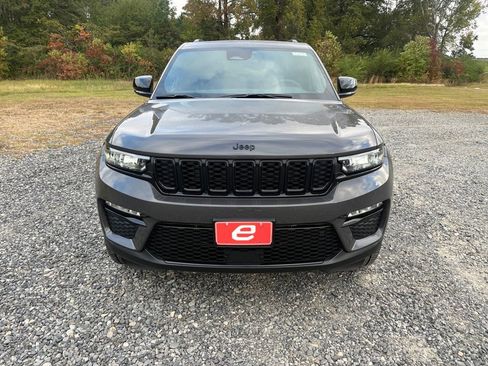 New 2025 Jeep Grand Cherokee Limited w/ Black Appearance Package image 2