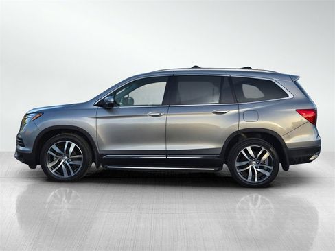 Used 2017 Honda Pilot Touring image 7