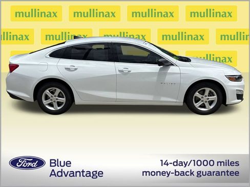 Used 2023 Chevrolet Malibu LS FWD image 2