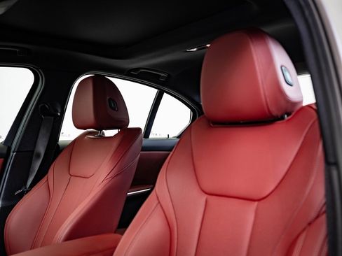 Used 2025 BMW 330i xDrive Sedan image 24