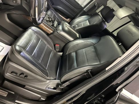 Used 2018 GMC Yukon XL Denali w/ Open Road Package image 12
