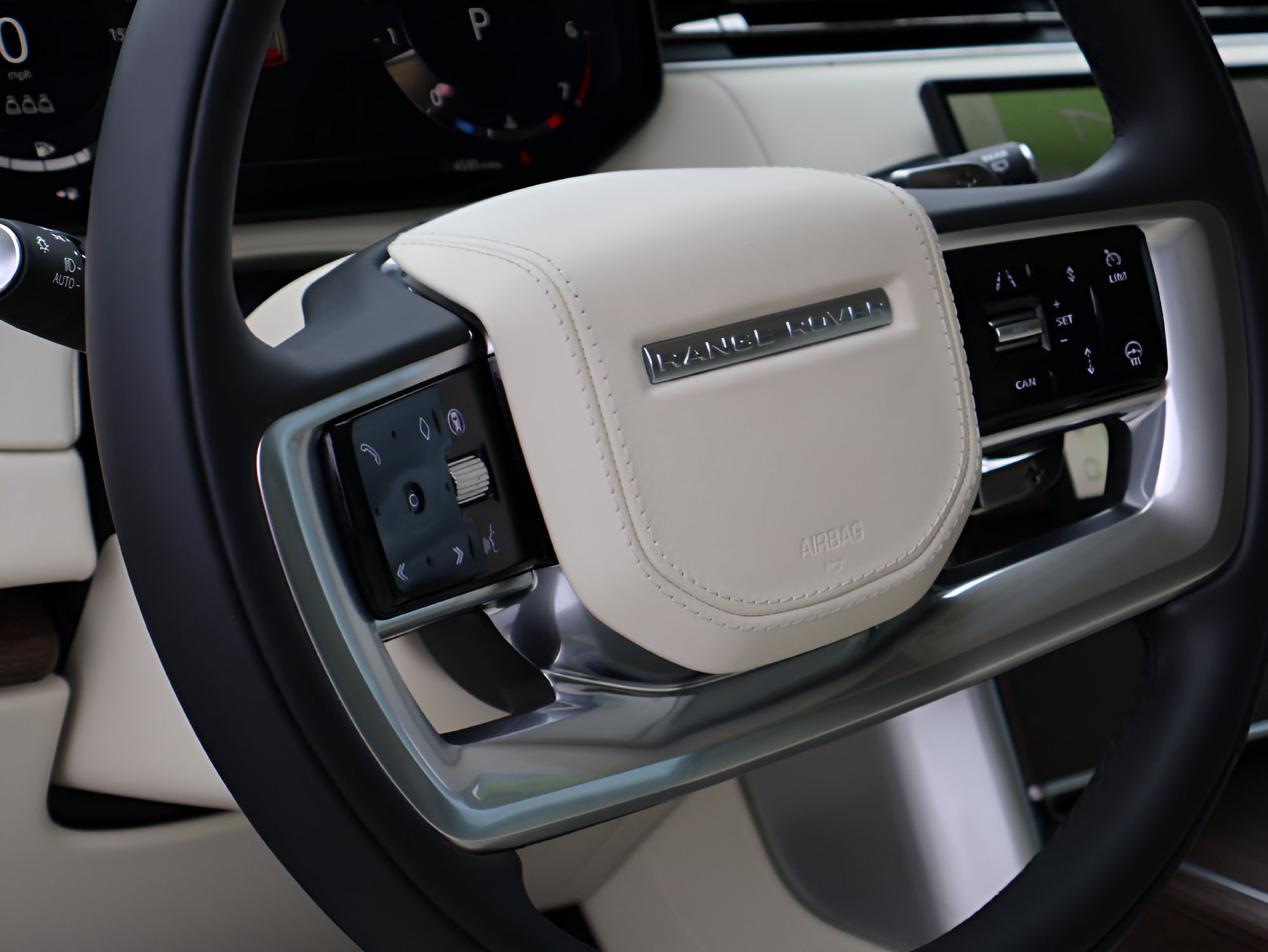 Used 2026 Land Rover Range Rover SE AWD/4WD image 18