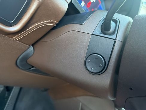 Used 2022 Ford Explorer King Ranch w/ Premium Technology Package image 32