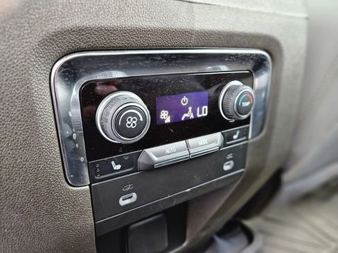 Used 2024 Chevrolet Tahoe LT w/ Luxury Package RWD image 29