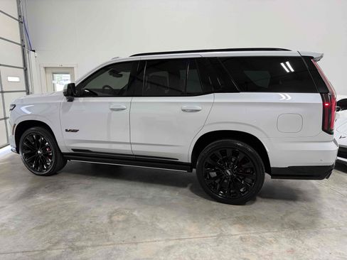 Used 2026 Cadillac Escalade V w/ LPO, ONYX Package AWD/4WD image 64