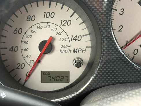 Used 2003 Toyota MR2 RWD image 17