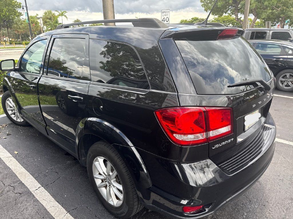 Used 2013 Dodge Journey SXT w/ Flexible Seating Group FWD image 4