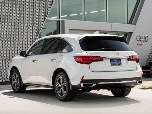 Used 2017 Acura MDX SH-AWD image 5