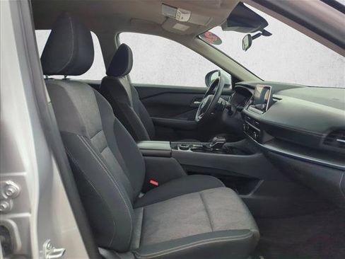 Used 2024 Nissan Rogue SV AWD/4WD image 22