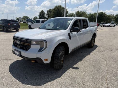 Used 2025 Ford Maverick Tremor AWD/4WD image 3