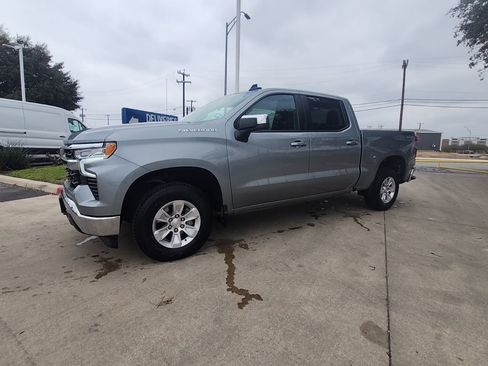 Used 2025 Chevrolet Silverado 1500 LT image 7