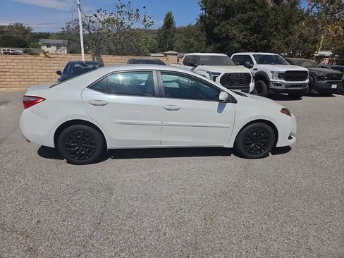 Used 2017 Toyota Corolla LE w/ Carpet Mat Package (TMS) FWD image 7