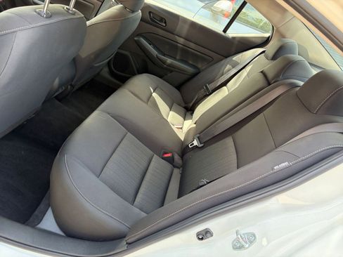 Used 2025 Nissan Altima 2.5 SV image 39