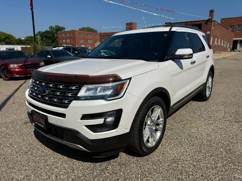 Used 2016 Ford Explorer Limited w/ Equipment Group 301A AWD/4WD image 1