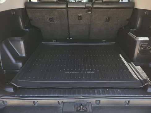Used 2018 Toyota 4Runner Limited AWD/4WD image 11