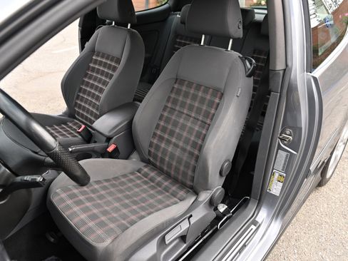 Used 2009 Volkswagen GTI 2-Door image 16