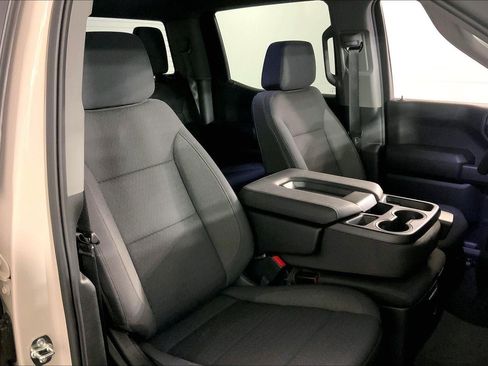 Used 2026 Chevrolet Silverado 1500 Custom Trail Boss w/ Dark Appearance Package AWD/4WD image 7