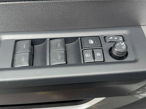 Used 2025 Toyota Tundra Platinum image 16