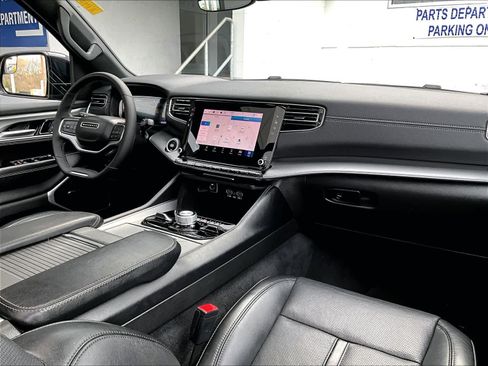 Used 2023 Jeep Wagoneer Series II w/ Convenience Group I image 14