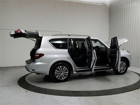 Used 2021 Nissan Armada SL w/ Captain's Chairs Package image 15