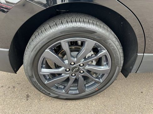 Used 2024 Chevrolet Equinox RS w/ RS Leather Package image 11