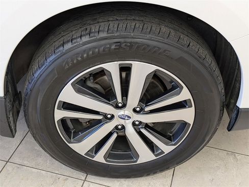 Used 2019 Subaru Outback 2.5i Limited w/ Popular Package #2 image 12