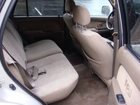 Used 2000 Toyota 4Runner SR5 image 14