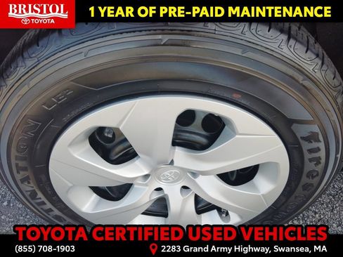 Used 2024 Toyota RAV4 LE AWD/4WD image 10