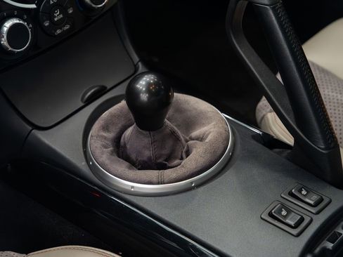 Used 2006 MAZDA RX-8 w/ Shinka Special Edition Pkg RWD image 17