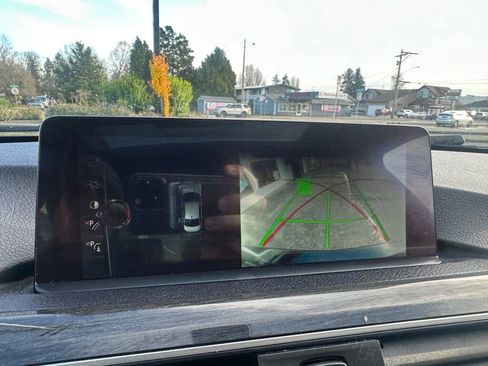 Used 2017 BMW 330i xDrive Sedan image 23