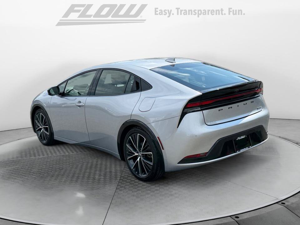 Certified 2025 Toyota Prius XLE FWD image 6