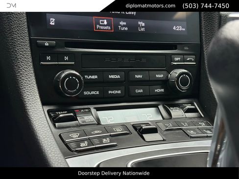 Used 2024 Porsche 718 Cayman w/ Premium Package image 26