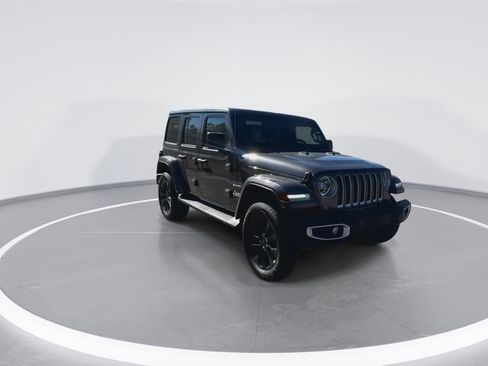 Used 2021 Jeep Wrangler Unlimited Sahara image 2