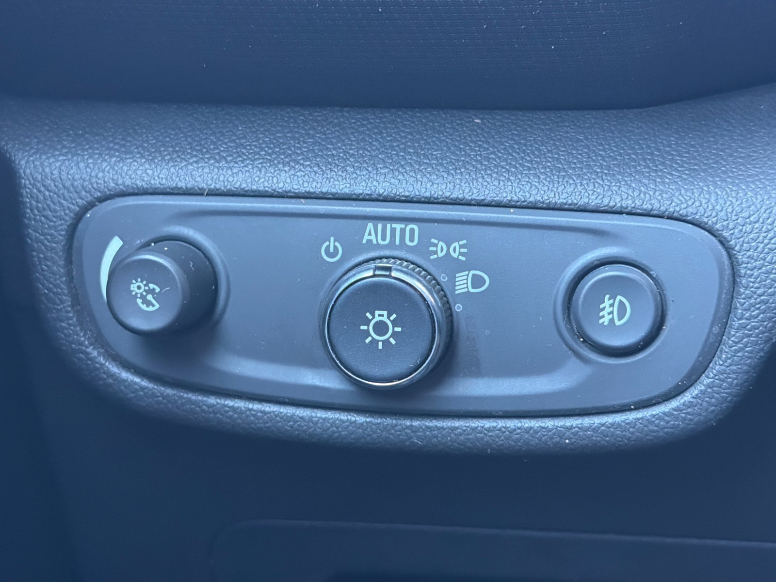 Used 2021 Chevrolet TrailBlazer RS w/ Sun and Liftgate Package FWD image 32