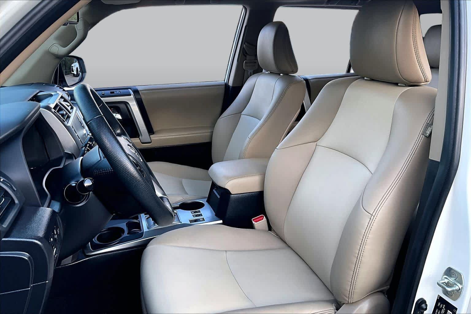 Used 2023 Toyota 4Runner SR5 Premium w/ Moonroof Package RWD image 8