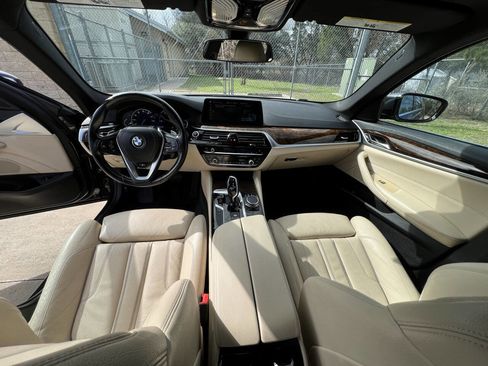 Used 2019 BMW 530i w/ Convenience Package image 17