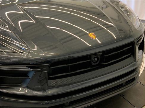 Used 2026 Porsche Macan AWD/4WD image 30