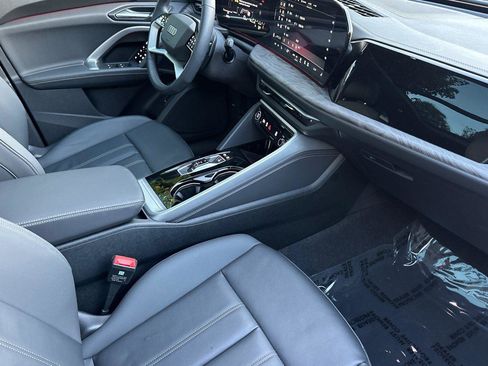 Certified 2025 Audi Q5 Premium Plus w/ Premium Plus image 16