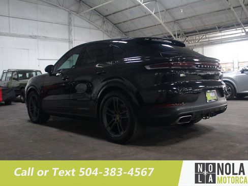 Used 2024 Porsche Cayenne Coupe image 19