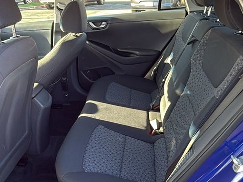 Used 2019 Hyundai Ioniq Plug-In Hybrid image 11