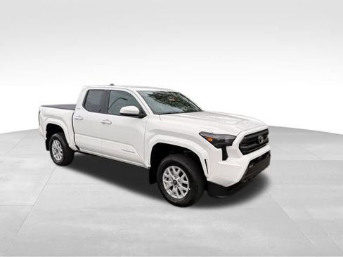 New 2025 Toyota Tacoma SR5 image 8